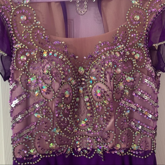 Beautiful custom purple dress. Worn once, good condition. - Picture 4 of 7